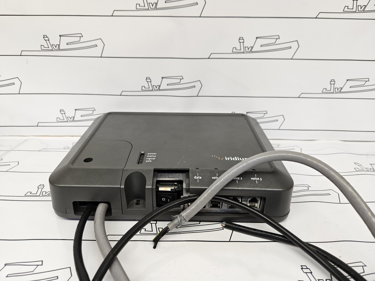 Iridium Pilot / OpenPort 9701 Below Decks Terminal — Tested — foto 2 van 7