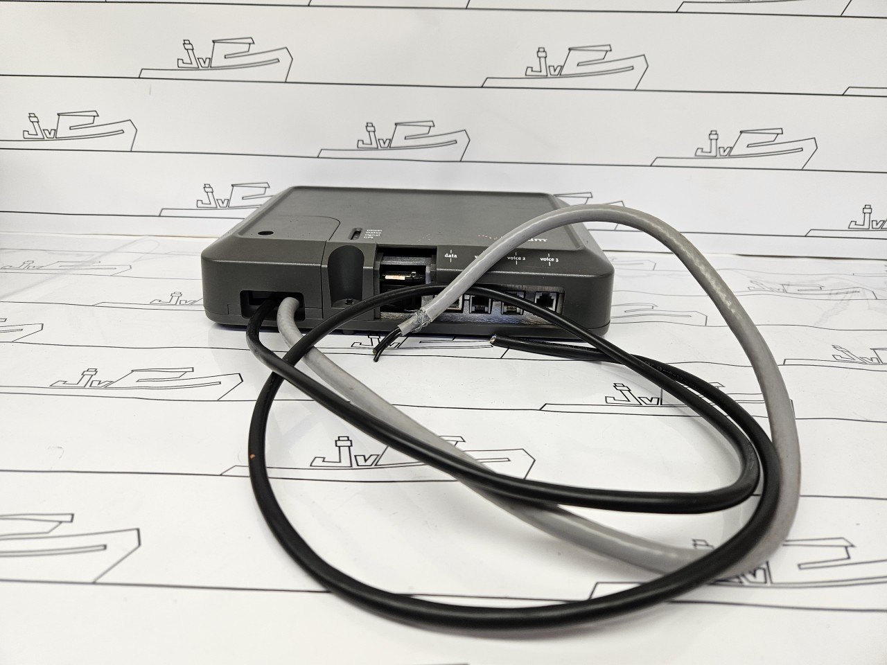 Iridium Pilot / OpenPort 9701 Below Decks Terminal — Tested — foto 3 van 7