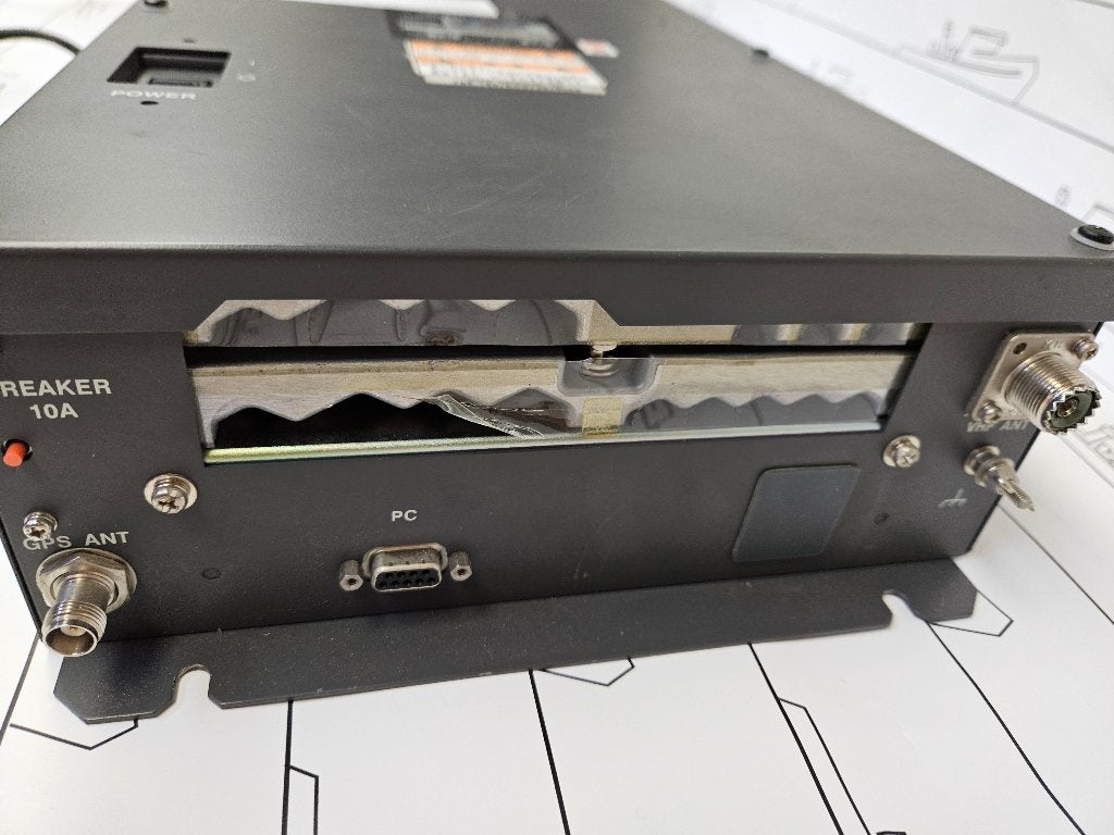 Furuno FA-150 Class A AIS Transponder Set — Tested — foto 2 van 7