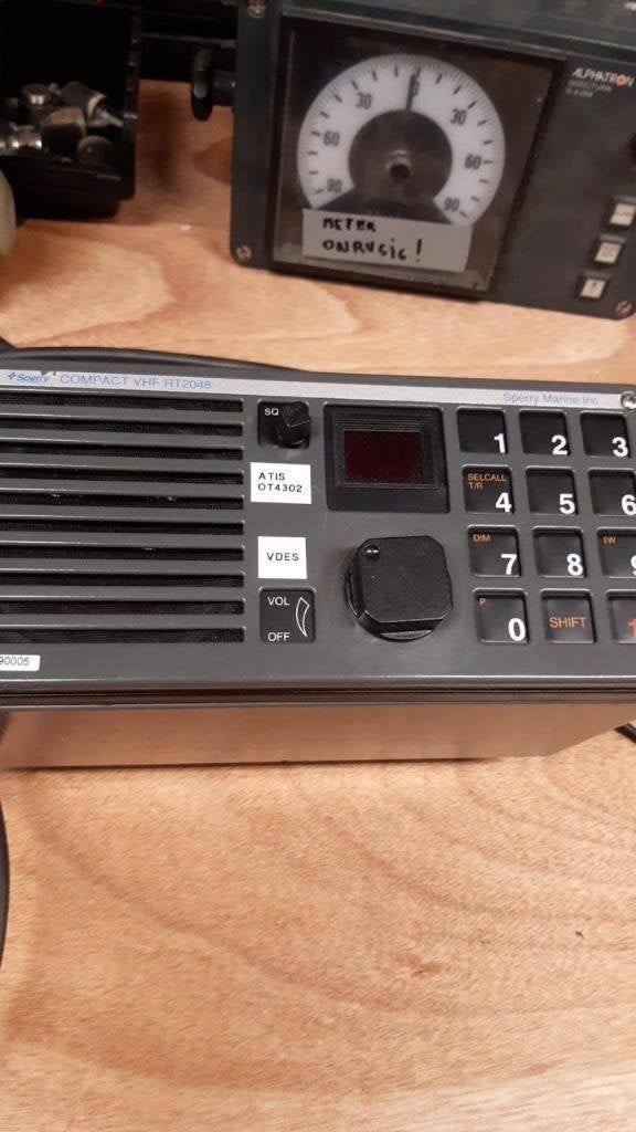 Sailor RT2048 VHF Radiotelephone — Refurbished (Exchange Programme) — foto 3 van 5