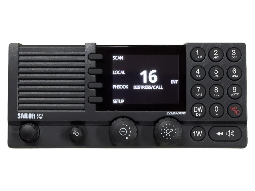 Sailor 6248 VHF marifoon, voorzijde